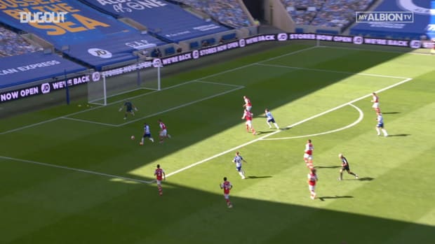 Maupay blasts home late winner over Arsenal